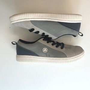 Airwalk Kids USA Youth Size 3 Gray Suede Leather Lace Up Skate Sneakers School